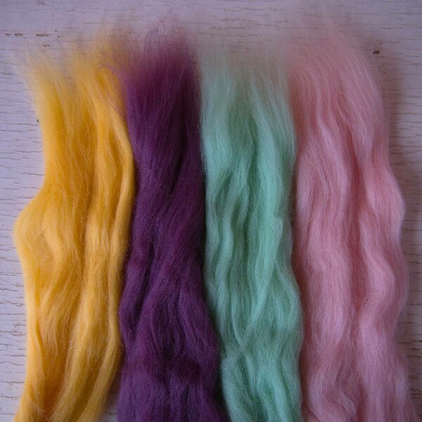 Merino top assortment, easter (yellow, violet, pale green, light pink), 100 g total
