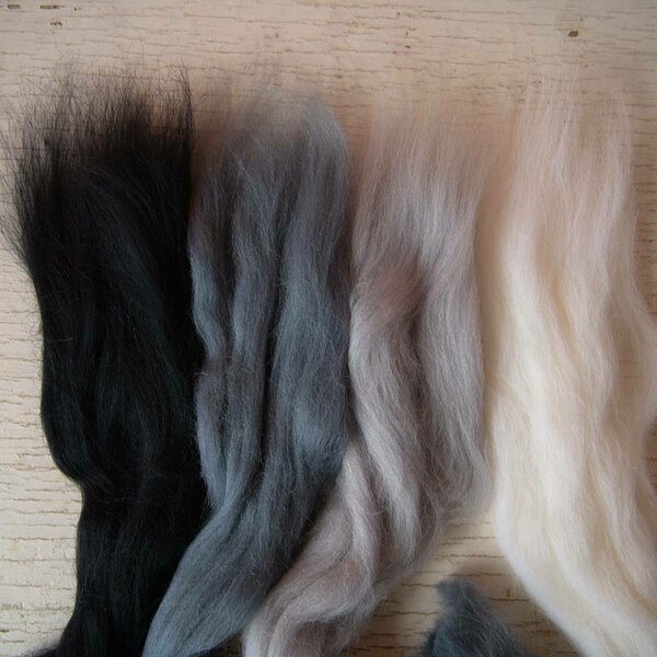 Merino top assortment, greys (black, two shades of grey, white), 100 g total